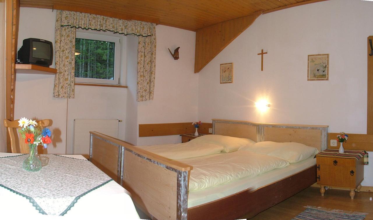 Hotel Gasthof Buchbauer Бад-Санкт-Леонгард-ім-Лафантталь Екстер'єр фото